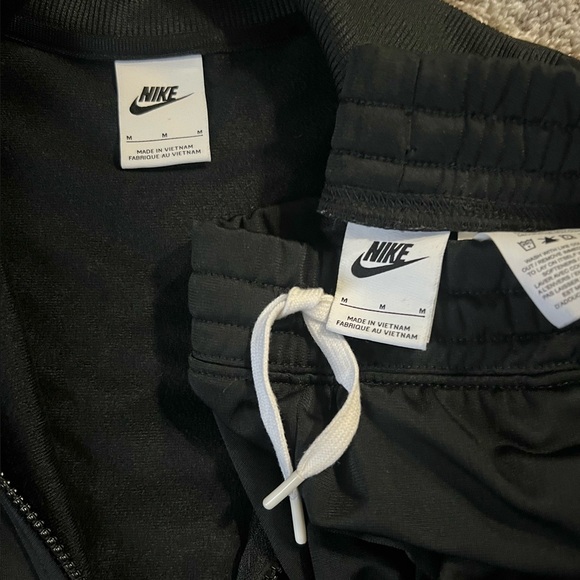 Trendy Cropped Tracksuit, by Nike - Picture 2 of 4